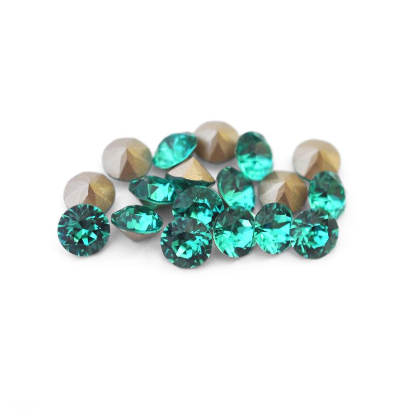 Caribbean Green 29ss 1088 Round Crystals by Swarovski® Pointed