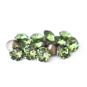Peridot 39ss 1088 Barton Crystal, Made in Austria, Highest Quality Round Rhinestone Chatons Pointed Back, 8mm Cup Chain, Spring Green