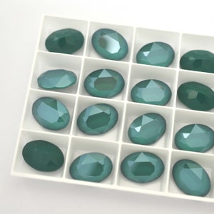 Royal Green 18x13mm Oval Shape 4120 Barton Crystal - Multiple Pack Sizes Available