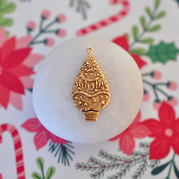 Antique Gold Ox Topiary Christmas Tree Brass Charm Stamping -  Holiday Charm - DIY Jewelry Making - Craft Supplies - Made In USA - AGB127