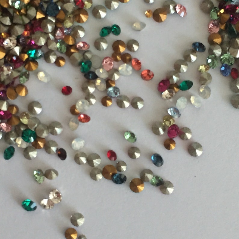 Super Tiny 1-2mm Point Back Chatons Round Rhinestone Mix, Crystals by ...