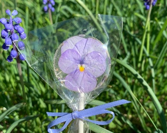 Edible Flower Lollipops