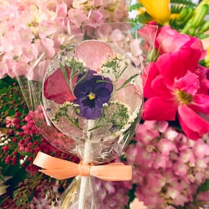 Edible Flower Lollipops image 3