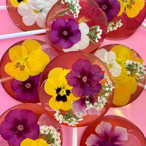 Stawberry Edible Flower Lollipops