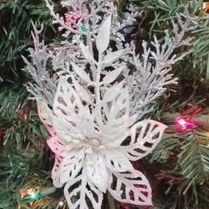 White Glitter Plastic Flower Christmas Tree Trimming Ornament 3 Stems