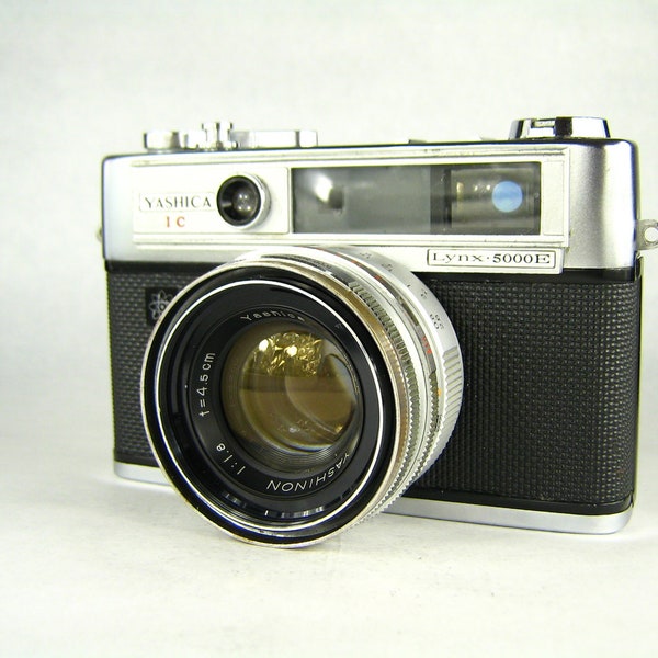 Yashica camera, Lynx 5000IC rangefinder 905864