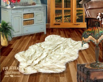 Brauner Wolf Kunstpelz Teppich, Cottage Cabin Decor