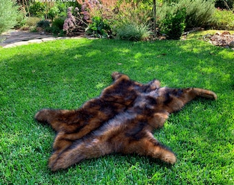 クマの皮の敷物、実物大、リアルなフェイクファー、茶色のグリズリー