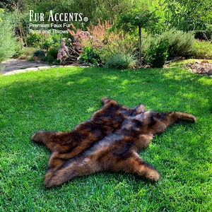 クマの皮の敷物、実物大、リアルなフェイクファー、茶色のグリズリー