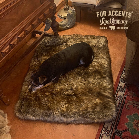 Shaggy Soft Wolf Faux Fur DogNapper Dog Bed - Cat Mat - Reversible - Two Sided Fur - Padded Plush Shag Fur Lining - Fur Accents USA