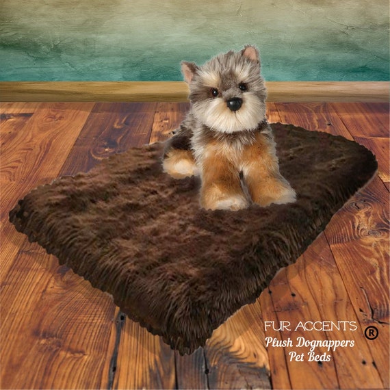 Dog Nappers Pet Pad - Cat Mat - Dog Bed - Silky Soft Premium Faux Fur - Padded Shag - Sheepskin - Mini Rug - Washable - Fur Accents USA