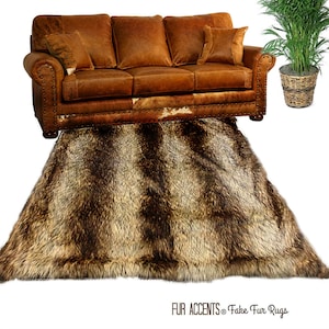 Plush Faux Fur Throw Area Rug - Golden Wolf - Coyote - Fake Fur Accent Rug - Thick Soft Plush - Ultra-Suede Lining - Fur Accents - USA