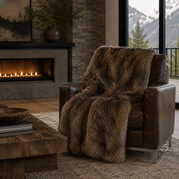 Faux Fur Throw Blanket – Brown Desert Fox, Minky Cuddle Fur Lining
