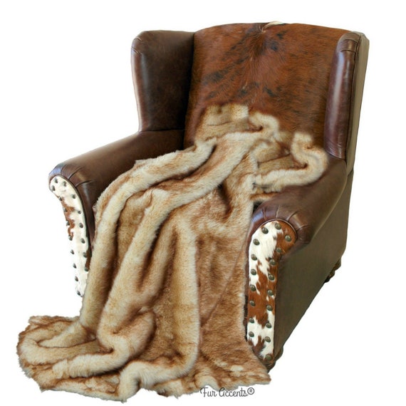 Plush  Faux Fur Throw Blanket, Soft Creamy White and Brown Tip Fox Fur Shag - Luxury Fur - Minky Snuggle, Cuddle Fur Lining Fur Accents USA