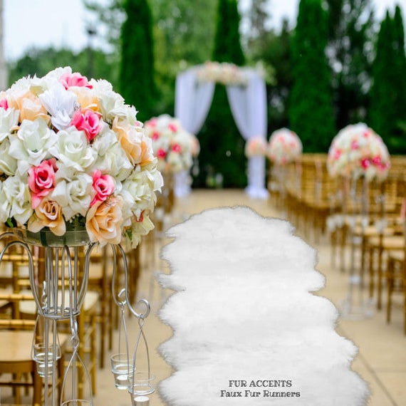 Soft Faux Fur Aisle Runner Shag Perfect Wedding Decoration Party Special Event Quinceanera Ball Room Carpet  Faux Sheepskin Fur Accents