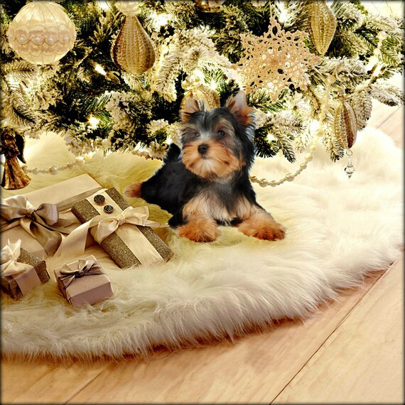 Classic Faux Fur Christmas Tree Skirt - Shaggy Shag Faux Sheepskin Round  - White  - by Fur Accents - USA