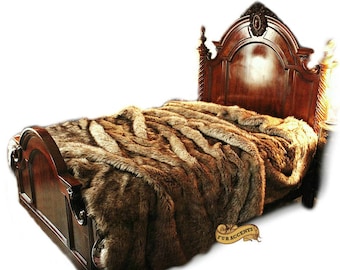 Cubrecama de piel sintética de felpa - Lobo marrón dorado - Diseño de coyote - Manta de diseño de cabaña de troncos o fundas de almohada de lobo salvaje de Fur Accents USA