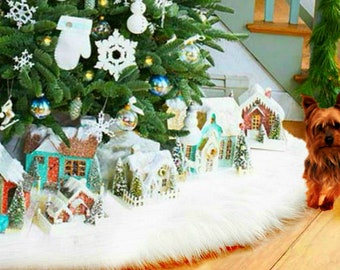 Faux Fur Christmas Tree Skirt – Shaggy White Sheepskin, Round Plush Skirt