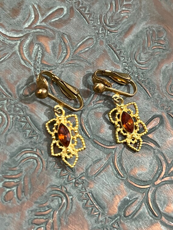 Boucles D'oreilles Clip Vintage - Couleur Or - Avec Perles Ambrées - Numéro 5433 - Occasion Parfaite