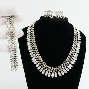 Vintage tono plata cadena de eslabones cubanos diseñador firmado bisutería CORO a juego collar pendientes de tornillo pulsera