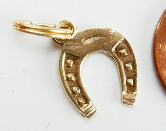 Vintage Hoefijzer 10K Geel Goud CHARM Hanger Lucky Western Cowboy Minimalistisch Klein - Massief Goud - Fijne sieraden