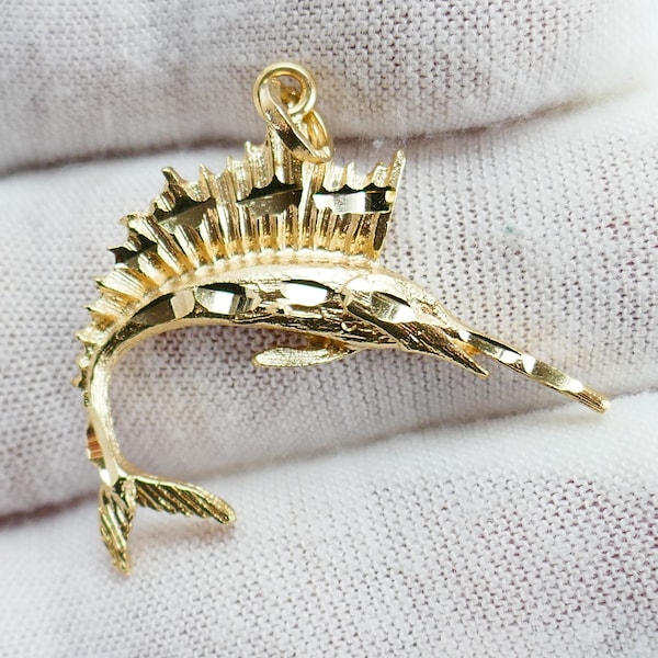 Vintage 10k Yellow Gold etched Marlin pendant swordfish Espadon - Fine Jewelry - Solid Gold