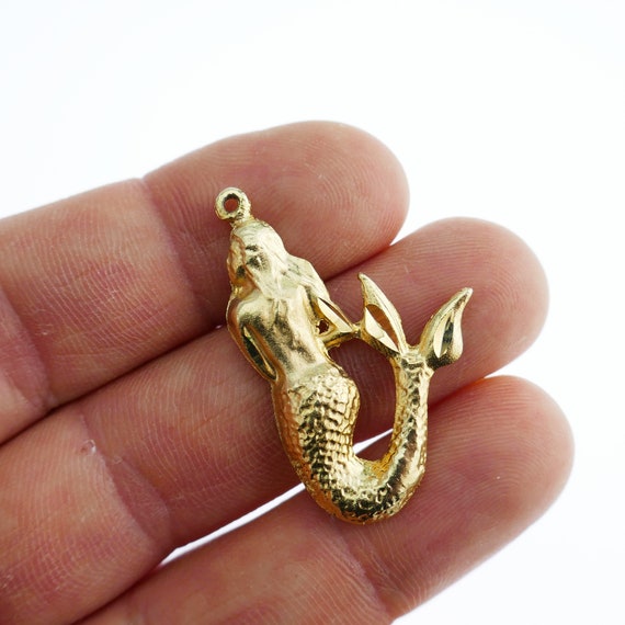 Gold mermaid pendant deals