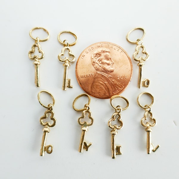 10K Yellow Gold Key Pendant Charm minimalist good luck symbolic miniature vintage - Solid Gold - Fine Jewelry