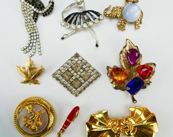 Lote vintage de 9 broches de bisutería - conjunto de broches apilados con aspecto de capas superpuestas