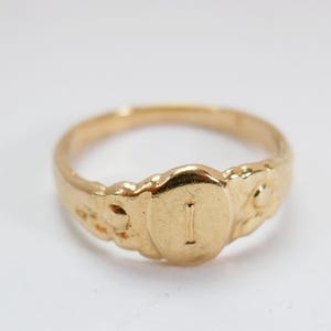 Anillo de sello vintage de oro amarillo de 10 quilates con letra I, tamaño 1,5, minimalista, apilable, para dedo meñique, minimalista, joyería fina, oro macizo