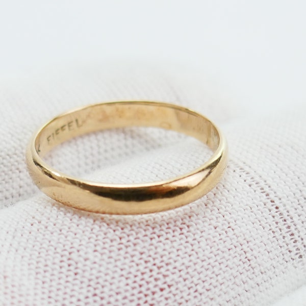 Vintage 10K yellow Gold band Ring Size 7 minimalist stackable Eiffel - Fine Jewelry - Solid Gold