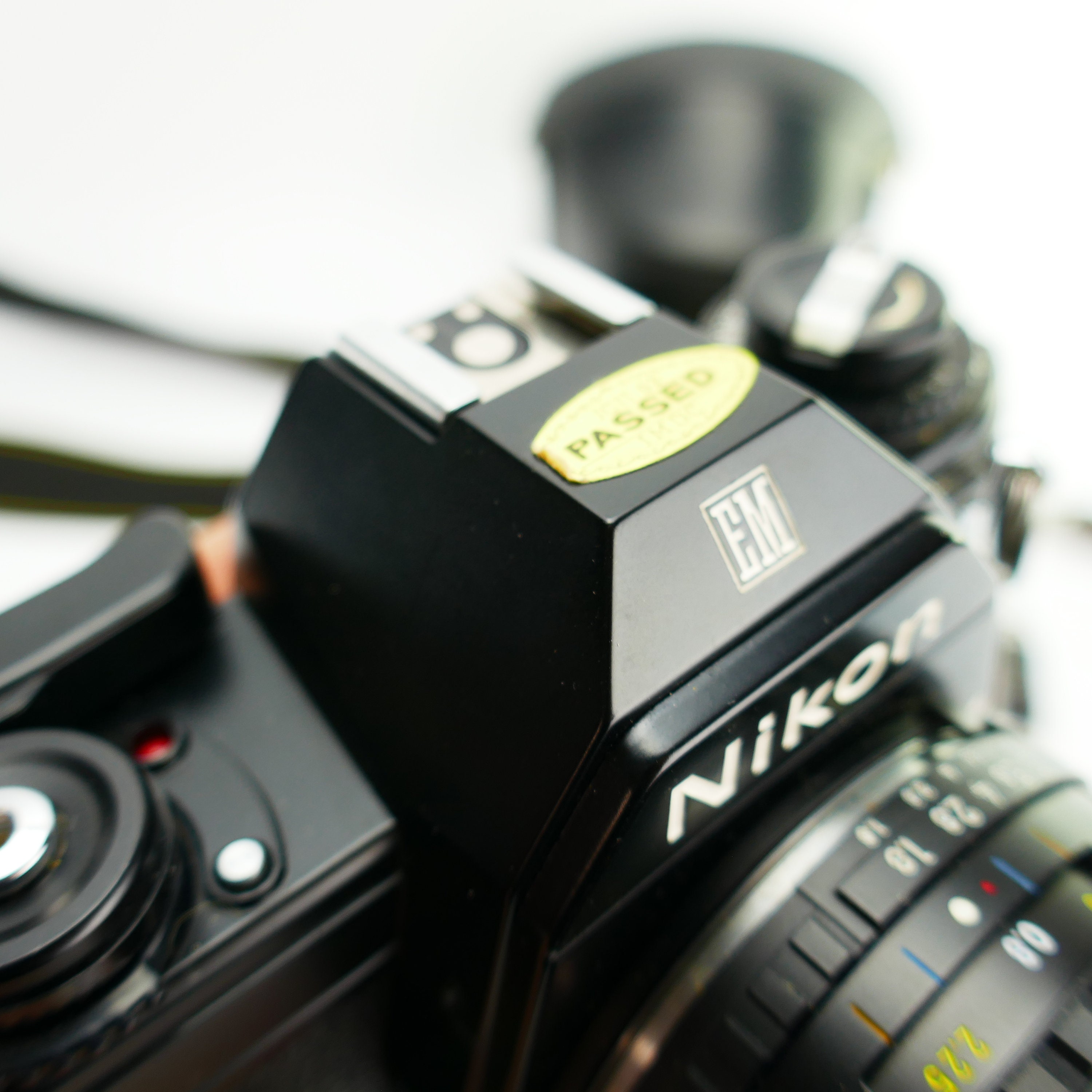 ヴィンテージ Nikon EM 50 mm シリーズ e 1:1,8 レンズ 日本製フィルム