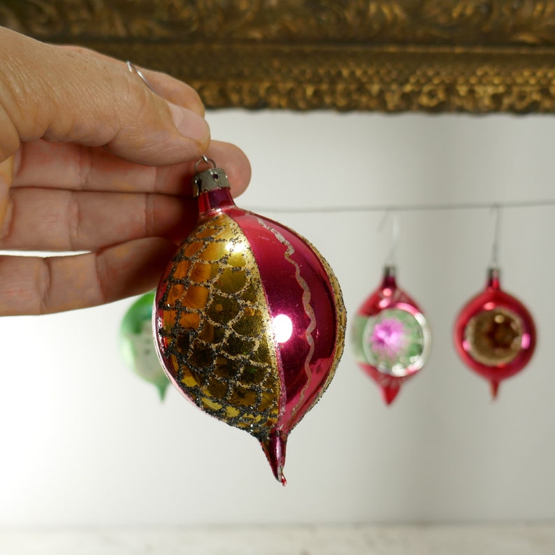Vintage set of 5 Christmas Ornaments Teardrop indent Glass Red