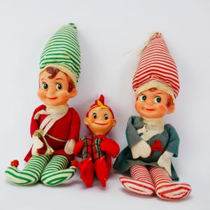 Lot of 3 Vintage Pixie Knee Hugger Elf Green & Red Christmas Felt Ornaments Plastic face Kneehugger