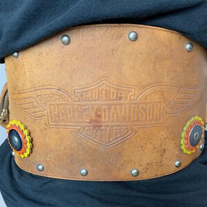 Harley Davidson Kidney Belt FXRG Replacement Kidney Belt | Harley-Davidson USA main image 3
