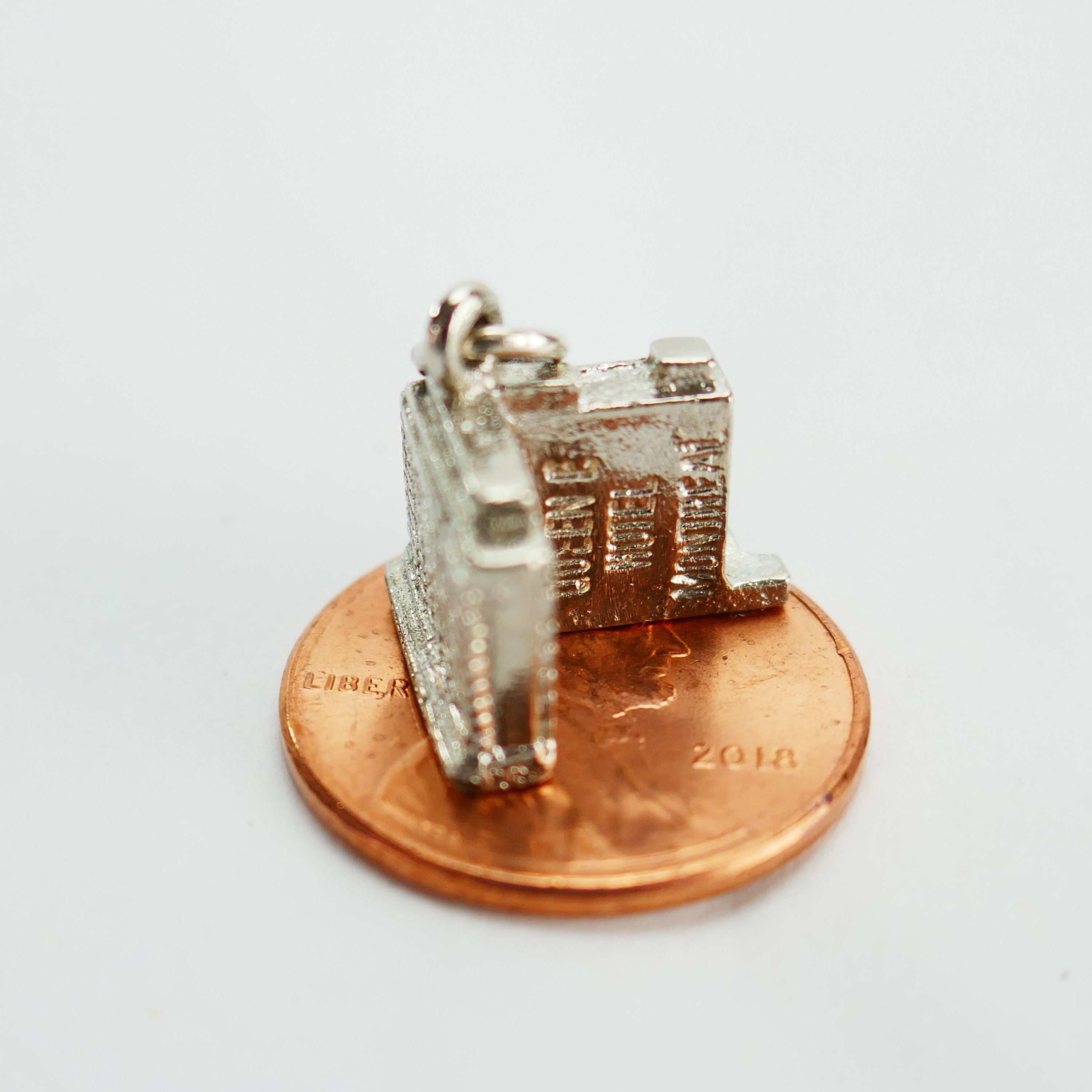 Vintage 3D 925 Silver Queen E Hotel Montreal Pendant Miniature souvenir