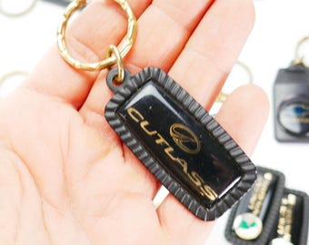 Oldsmobile Cutlass Authentic Vintage Car Keychain Collectible Automobilia Dealer keyring