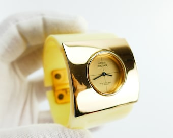 Vintage 1960s Marcel Boucher Armbanduhr Gold-Ton Scharnier Armreif Armband Beige Lucite - schmales Handgelenk