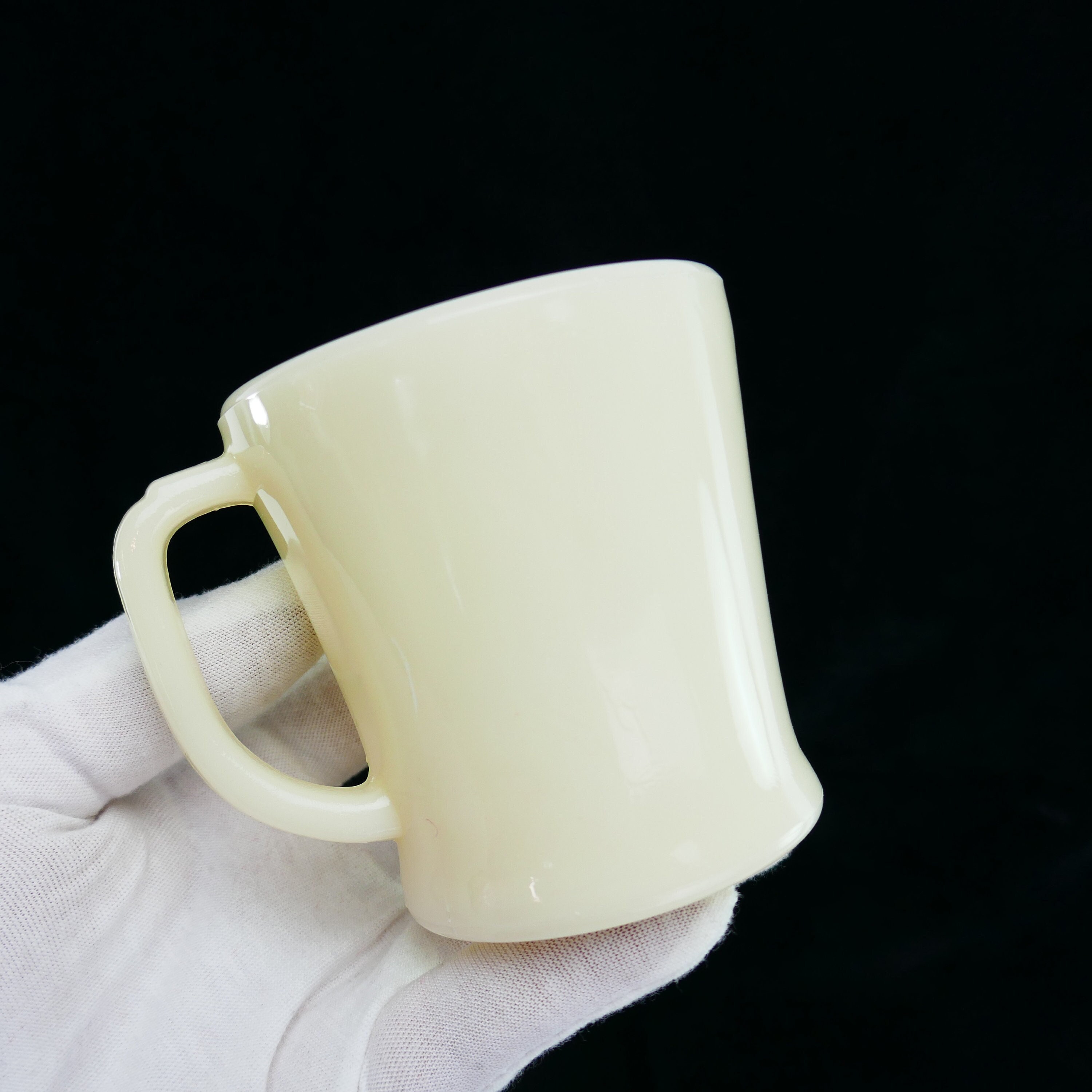 Vintage Fire-king Mug Flat Bottom Ivory Glass Coffee Cup Step D Handle Oven  Ware 1940s Retro Kitchen Collectible Kitchenware 