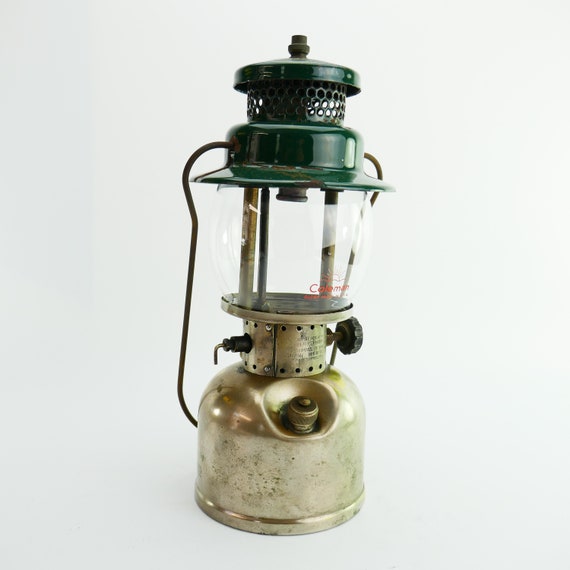 Non Testé - Lanterne Verte Vintage Coleman 242c Datée D'environ