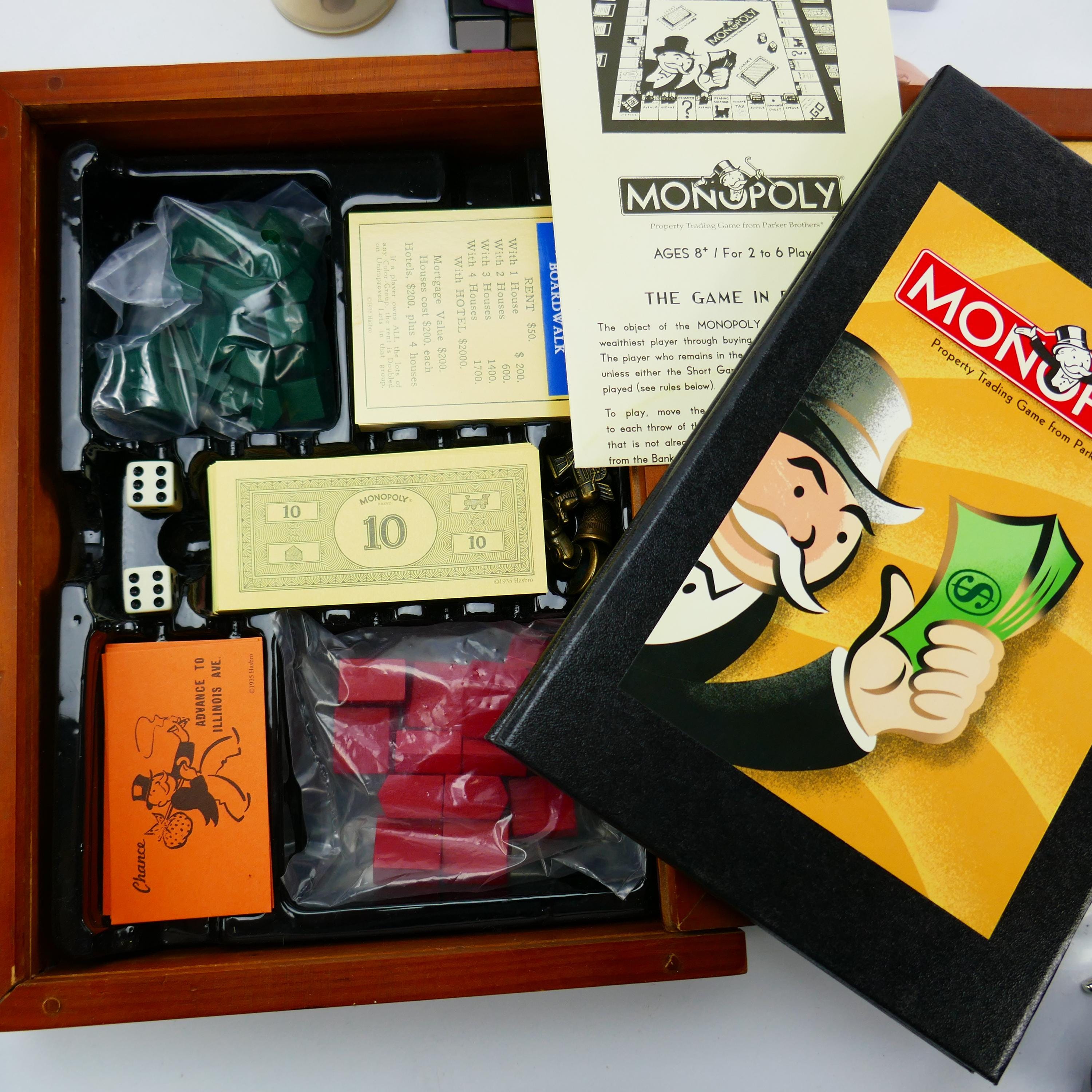 ヴィンテージスタイルの木製ブックモノポリーボードゲーム木製トークン