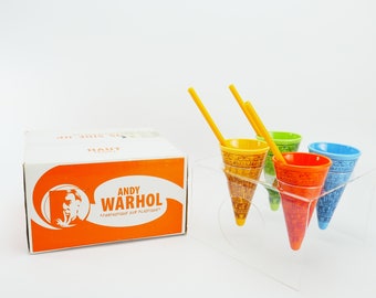 Lot de 4 coupes de crèmes glacées Andy Warhol avec 3 cuillères et un plateau Fantastique en plastique coloré