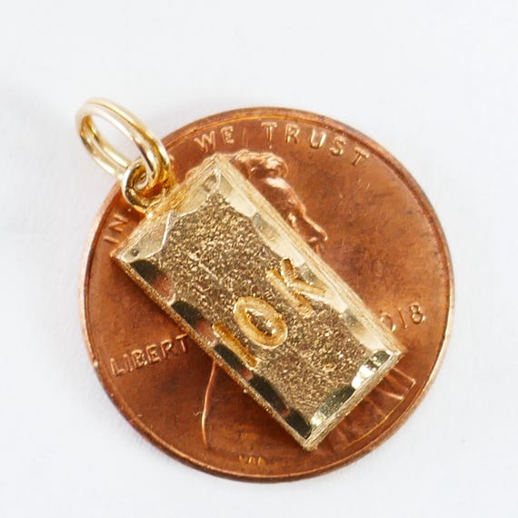 Vintage Yellow Gold bar 10K Pendant charm 2.1g