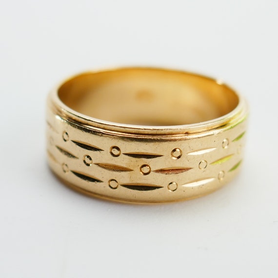 Vintage 10K yellow Gold band Ring dot cercle etch… - image 4