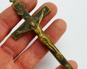 Crucifijo de metal vintage de 4" con incrustaciones de ébano y calavera de Jesús X1436