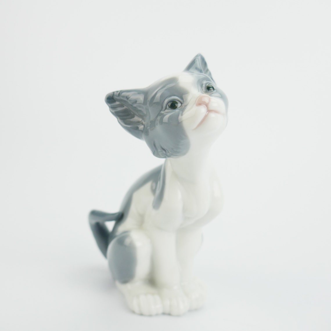 lladro surprised cat