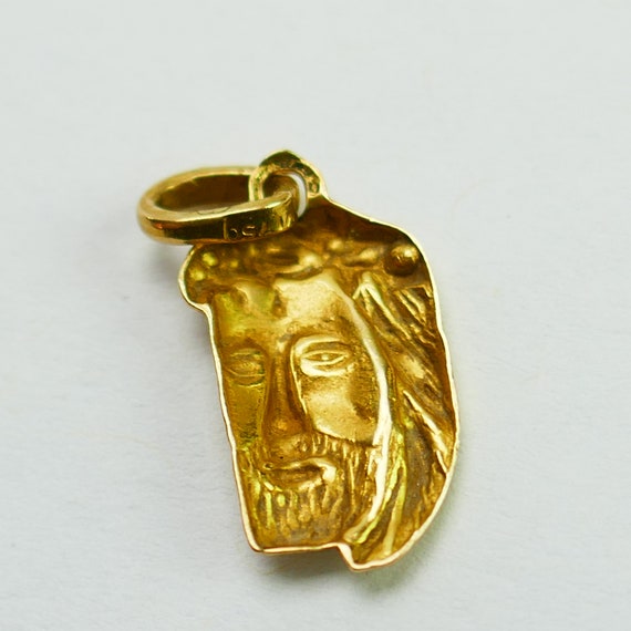 Vintage 18K yellow Gold Pendant Jesus face religi… - image 5