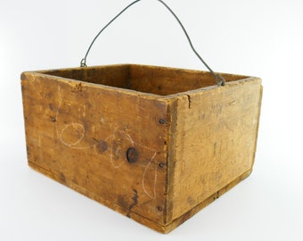 Antique Primitive Wooden Carrier Caddy box Crate - Handle... farmhouse decor. cottage. canadiana