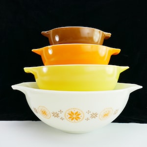 Ensemble de 4 bols à mélanger Town & Country Cendrillon en Pyrex blanc marron orange jaune