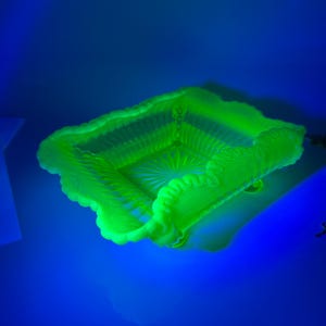 Rare Vintage Northwood Alaska Vaseline Uranium Glass Rolled Rim Rectangle Dish